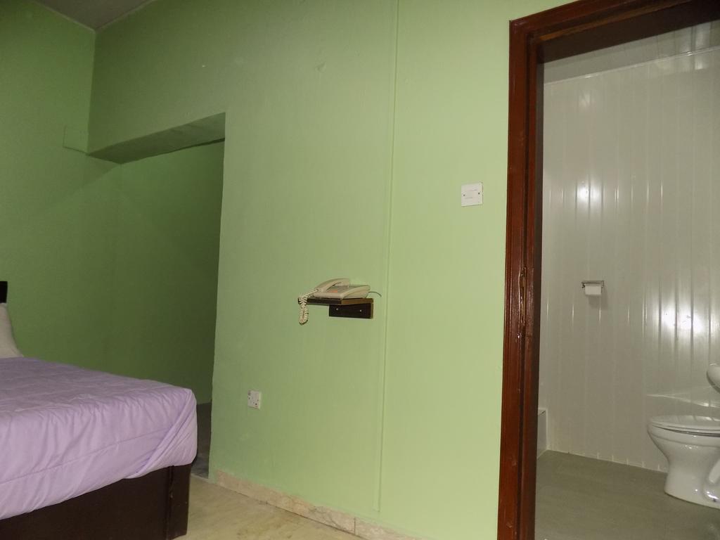 Posh Apartments And Hotel Ikeja Exterior foto